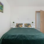 Cozy Laszkiewicza With Parking By Renters * 克拉科夫