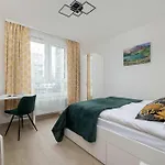Cozy Laszkiewicza With Parking By Renters 公寓 *