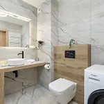 Cozy Laszkiewicza With Parking By Renters 公寓 *