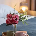 Cozy Laszkiewicza With Parking By Renters *