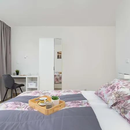 Cozy Laszkiewicza With Parking By Renters * Krakau