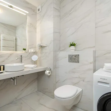 Cozy Laszkiewicza With Parking By Renters Appartement *