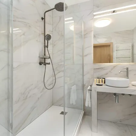 Cozy Laszkiewicza With Parking By Renters Krakau
