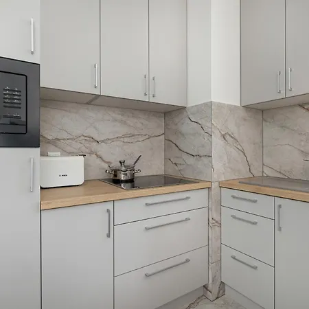 Cozy Laszkiewicza With Parking By Renters Appartement *