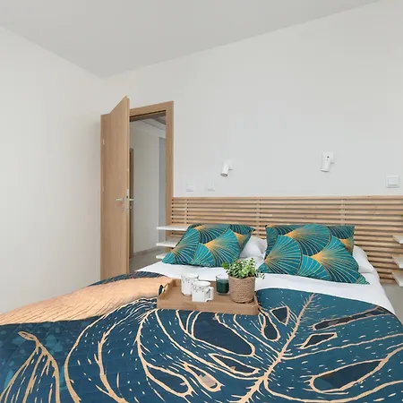 Cozy Laszkiewicza With Parking By Renters