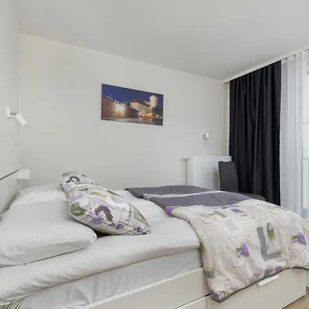 Cozy Laszkiewicza With Parking By Renters Appartamento *