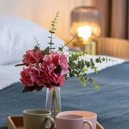 Cozy Laszkiewicza With Parking By Renters *