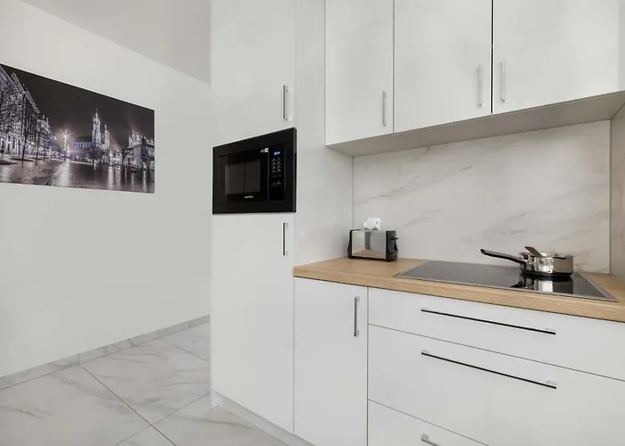 Cozy Laszkiewicza With Parking By Renters