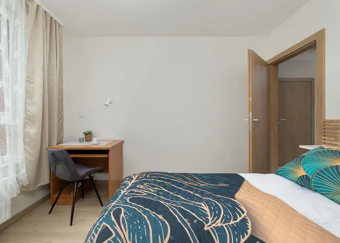 Cozy Laszkiewicza With Parking By Renters *