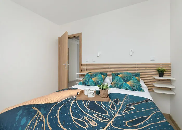 Cozy Laszkiewicza With Parking By Renters