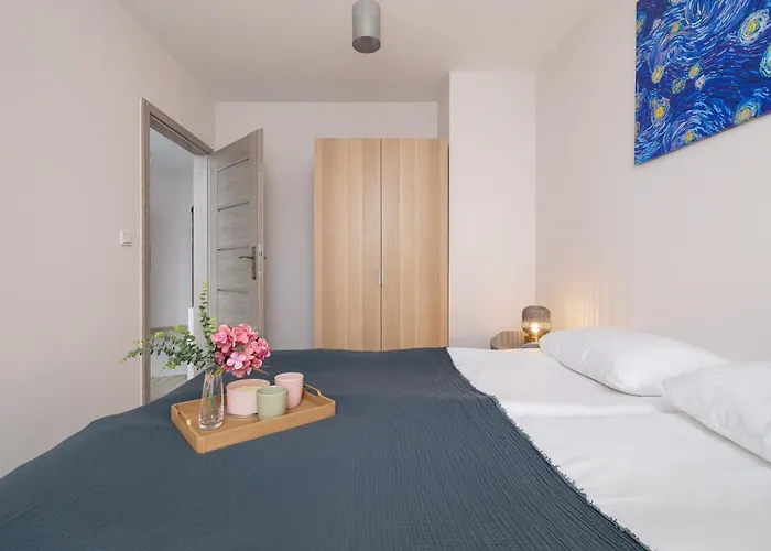 Cozy Laszkiewicza With Parking By Renters *