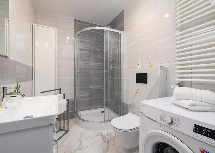 Cozy Laszkiewicza With Parking By Renters Appartement *